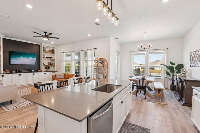 162 CARINA Trail, St. Johns, FL 32259