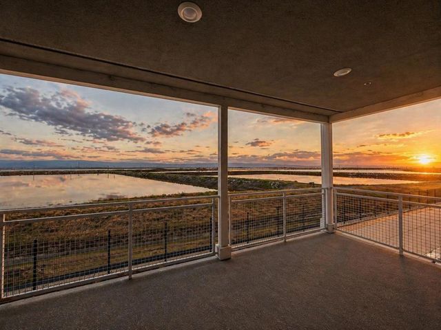 9584 Seawind Way, Newark, CA 94560