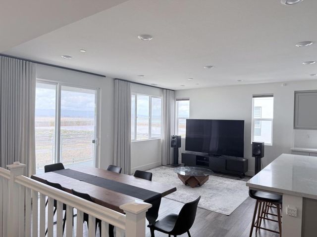 9584 Seawind Way, Newark, CA 94560