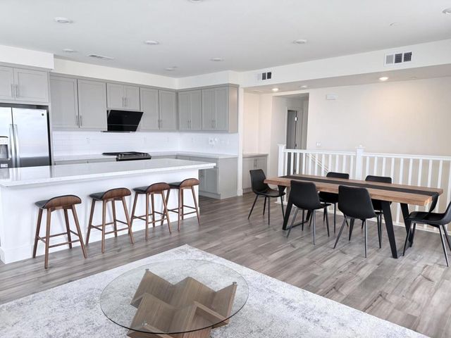 9584 Seawind Way, Newark, CA 94560