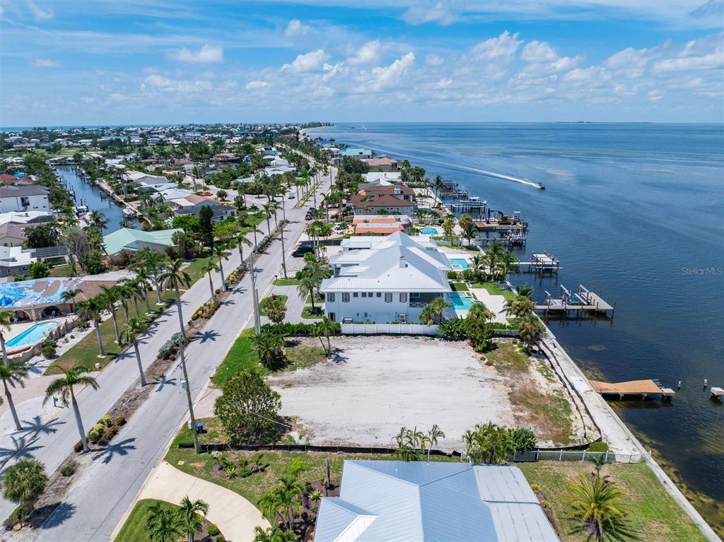 659 KEY ROYALE DRIVE, HOLMES BEACH, FL 34217 — photo 4