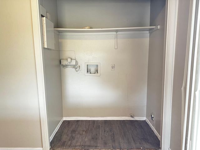1102 Hickory Grove DR B, Austin, TX 78753