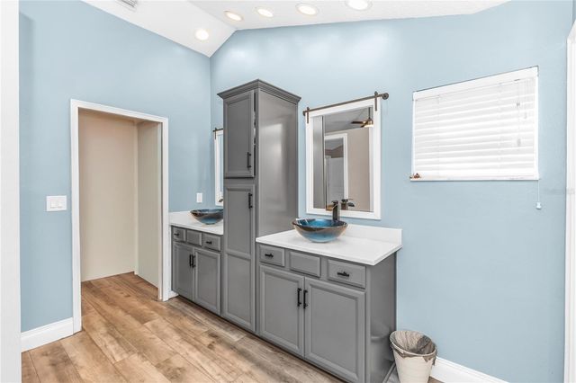 404 GLEN ABBEY LANE, Debary, FL 32713