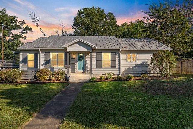 1836 Duncan Street, Conway, AR 72034