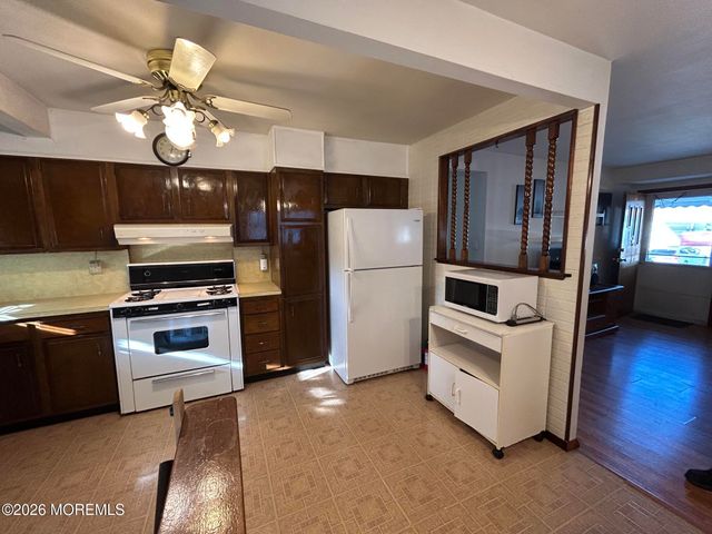 108 Newark Avenue, Union Beach, NJ 07735