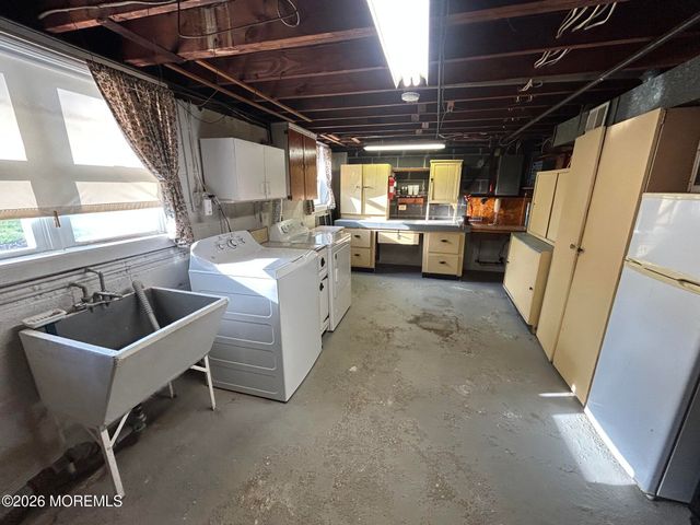 108 Newark Avenue, Union Beach, NJ 07735