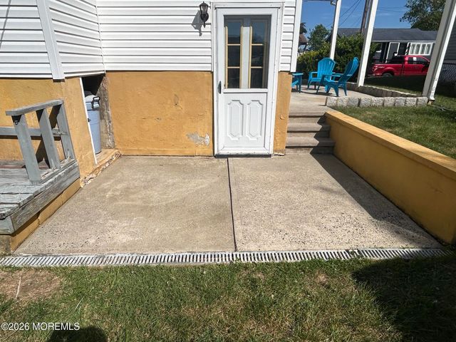 108 Newark Avenue, Union Beach, NJ 07735