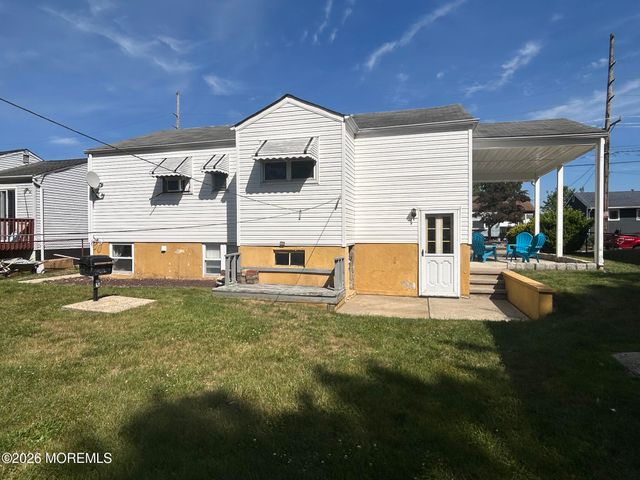 108 Newark Avenue, Union Beach, NJ 07735