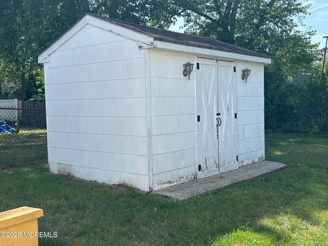 108 Newark Avenue, Union Beach, NJ 07735