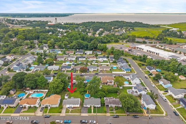 108 Newark Avenue, Union Beach, NJ 07735
