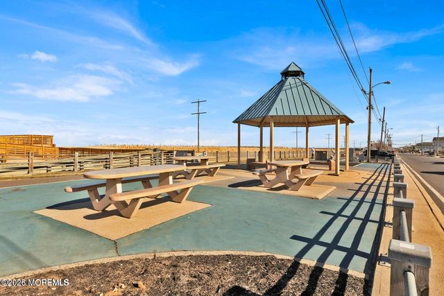 108 Newark Avenue, Union Beach, NJ 07735