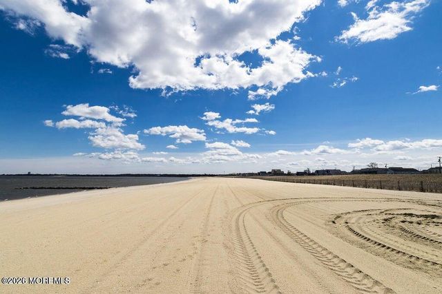 108 Newark Avenue, Union Beach, NJ 07735
