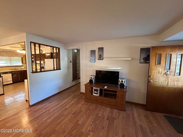 108 Newark Avenue, Union Beach, NJ 07735