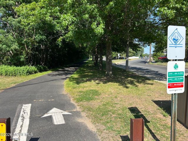108 Newark Avenue, Union Beach, NJ 07735