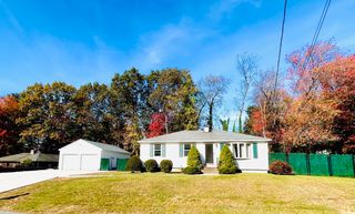 23 Gail Dr, Holden, MA 01520