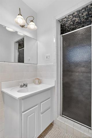 857 Helston Road, Bloomfield Village, MI 48304