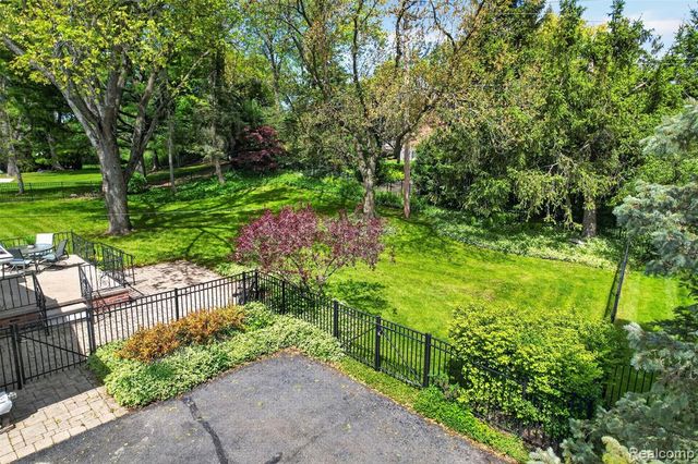 857 Helston Road, Bloomfield Village, MI 48304