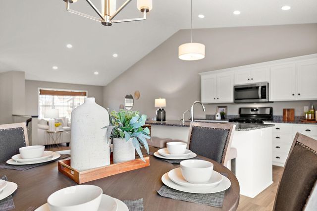 6815 91st Street S, Cottage Grove, MN 55016