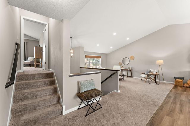 6815 91st Street S, Cottage Grove, MN 55016