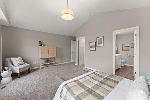 6815 91st Street S, Cottage Grove, MN 55016