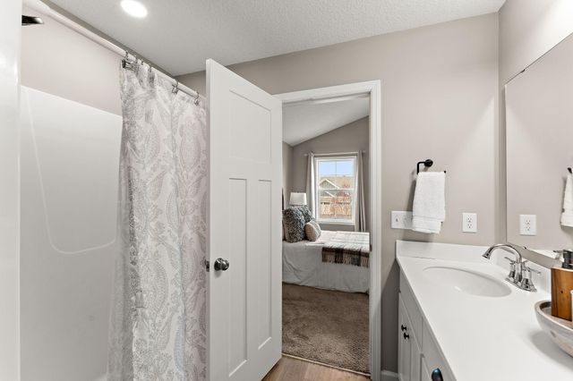 6815 91st Street S, Cottage Grove, MN 55016