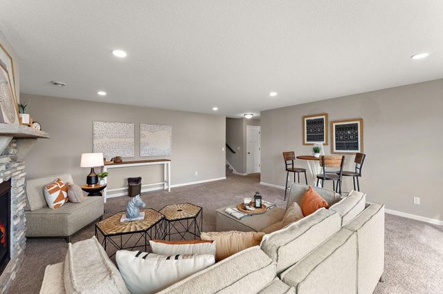 6815 91st Street S, Cottage Grove, MN 55016