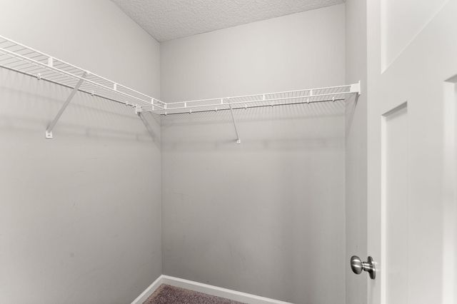 6815 91st Street S, Cottage Grove, MN 55016