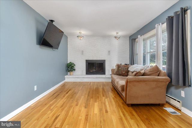 14731 HARRISVILLE RD, Mount Airy, MD 21771