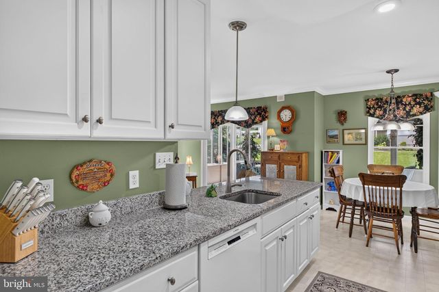 1290 CRESTVIEW DR, Denver, PA 17517