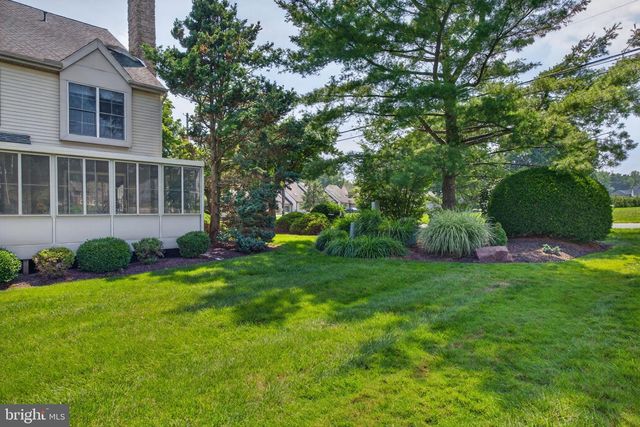 1290 CRESTVIEW DR, Denver, PA 17517