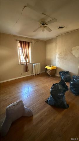 7396 Arlington Drive, St Louis, MO 63117