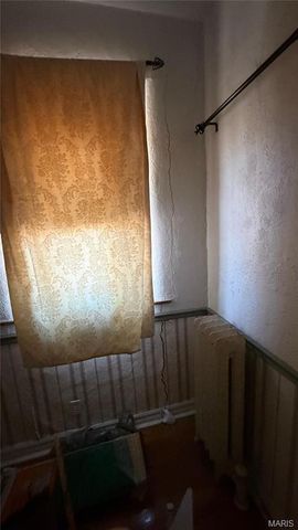 7396 Arlington Drive, St Louis, MO 63117