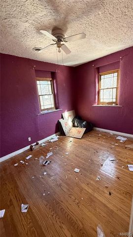 7396 Arlington Drive, St Louis, MO 63117