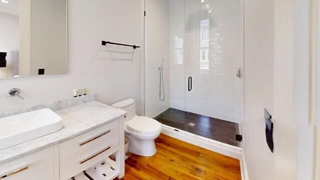 288 King Street 201, Charleston, SC 29401