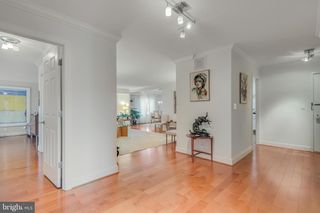 8340 GREENSBORO DR #512, Mclean, VA 22102