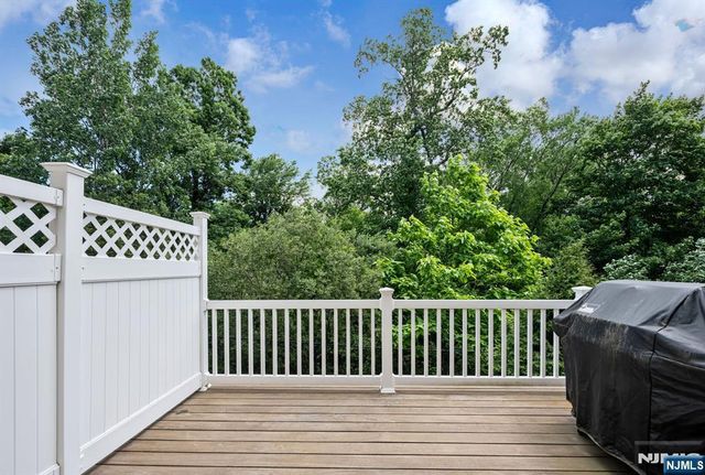 75 Windsor Lane, Ramsey, NJ 07446