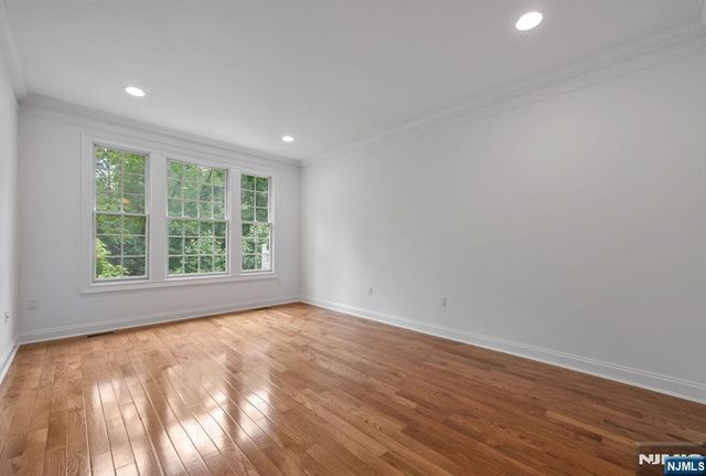 75 Windsor Lane, Ramsey, NJ 07446