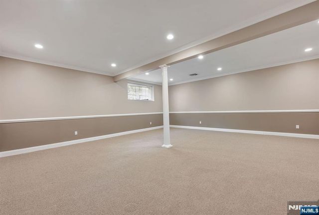 75 Windsor Lane, Ramsey, NJ 07446