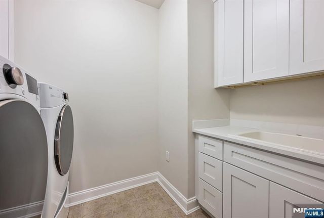 75 Windsor Lane, Ramsey, NJ 07446