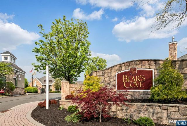 75 Windsor Lane, Ramsey, NJ 07446