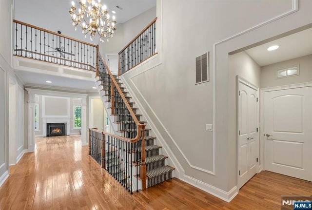 75 Windsor Lane, Ramsey, NJ 07446