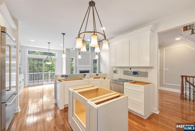 75 Windsor Lane, Ramsey, NJ 07446