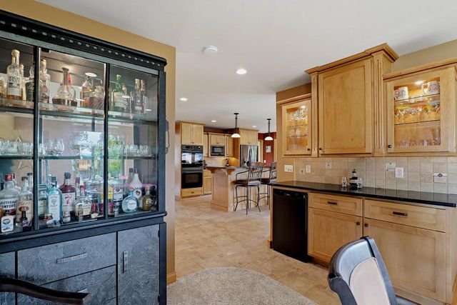 3720 Briarwood LANE, Manitowoc, WI 54220
