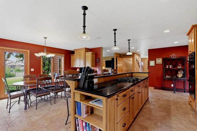 3720 Briarwood LANE, Manitowoc, WI 54220