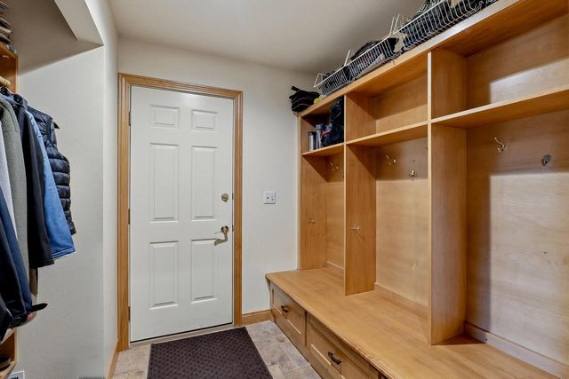 3720 Briarwood LANE, Manitowoc, WI 54220