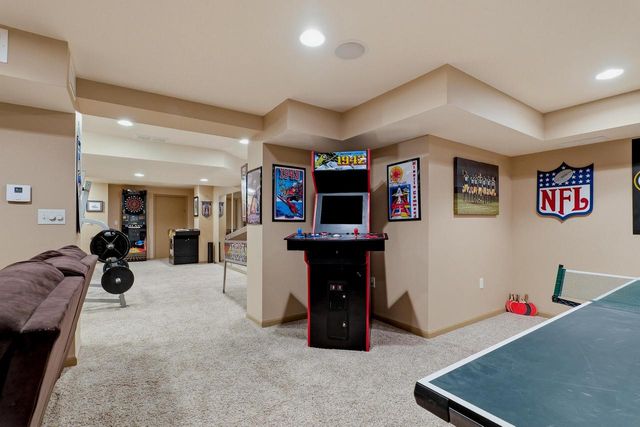3720 Briarwood LANE, Manitowoc, WI 54220