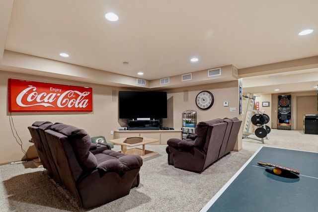3720 Briarwood LANE, Manitowoc, WI 54220