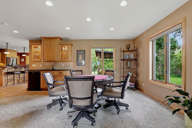 3720 Briarwood LANE, Manitowoc, WI 54220