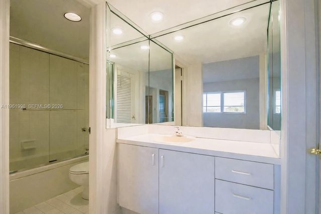 140 NE 28th Ave 607, Pompano Beach, FL 33062