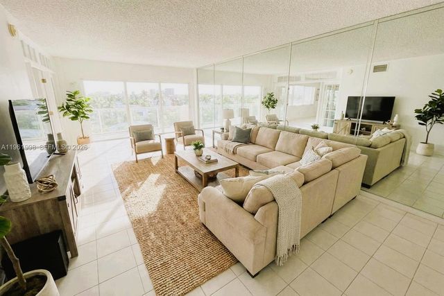 140 NE 28th Ave 607, Pompano Beach, FL 33062